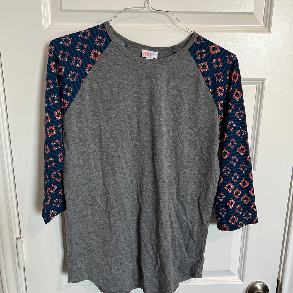 LuLaRoe Randy Tee Gray and Patterned Sleeve Top